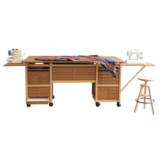 Extendable sewingtable for large-format projects