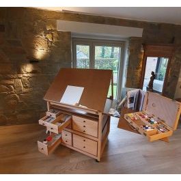 Acrylic paint workshop furniture Wanze Belgium