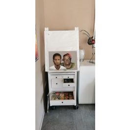white Easel with Drawers Saint Hilaire du Riez
