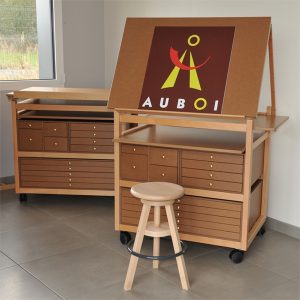 Auboi Werkstattmöbel und Werkstatthocker Auzebosc